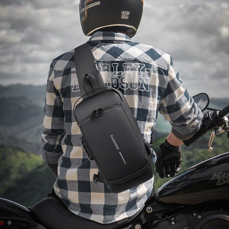 Mochila ProFashion - Anti-furto e com adaptador de Powerbank embutido (Unissex)